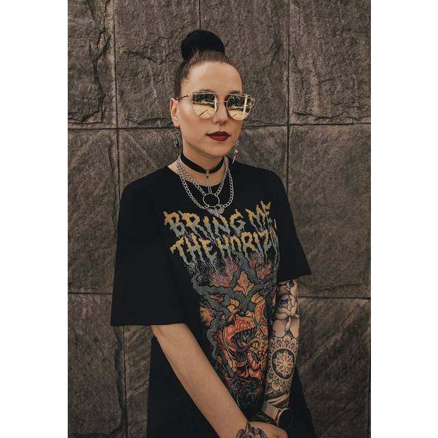 Billede af ROCK OFF Bring Me The Horizon T-shirt - Smoking Dinosaur